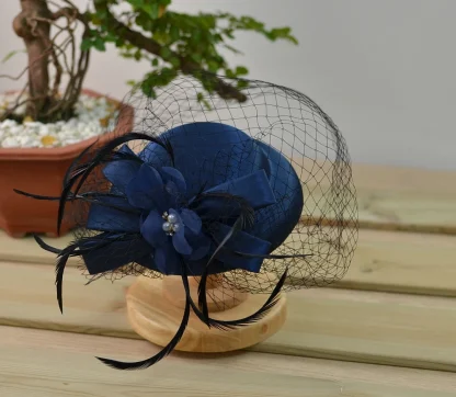 Retro Clip-on Fascinator with Elegant Design - Image 2