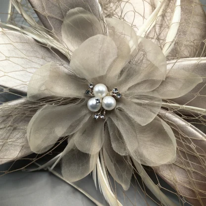 Retro Clip-on Fascinator with Elegant Design - Image 15