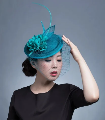 Elegant Cocktail Hat with Net Veil - Image 2